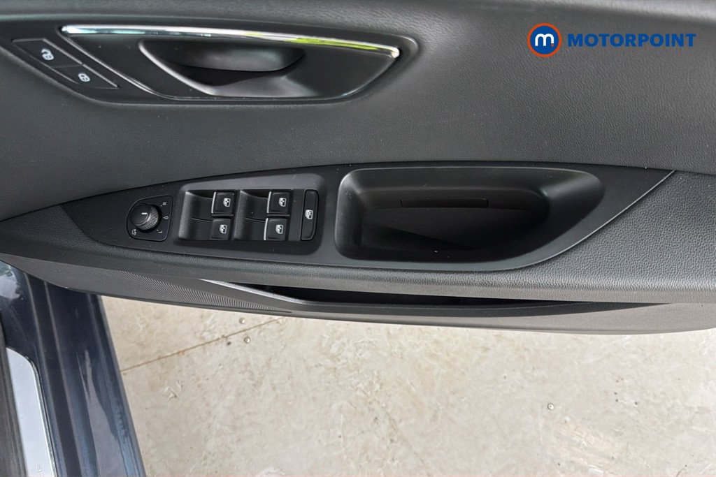 Seat Leon Xcellence Lux Automatic Petrol Hatchback - Stock Number (1660085) - 20th supplementary image
