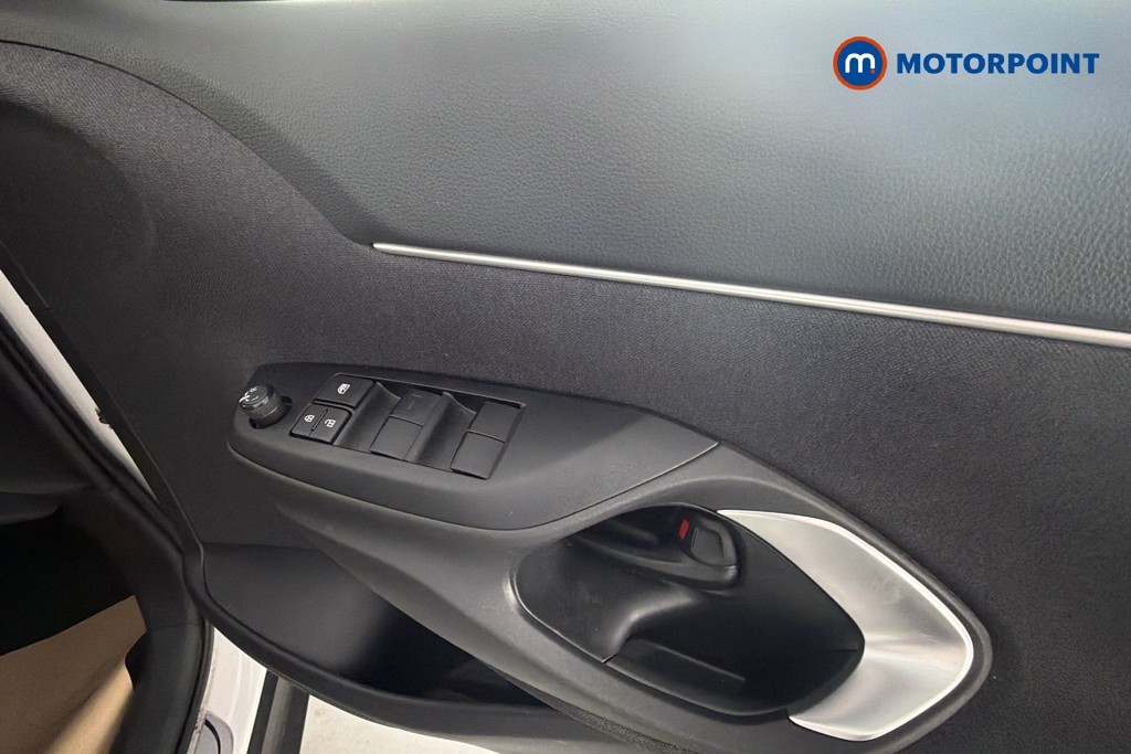 Toyota Yaris Cross Icon Automatic Petrol-Electric Hybrid Estate - Stock Number (1660154) - 19th supplementary image