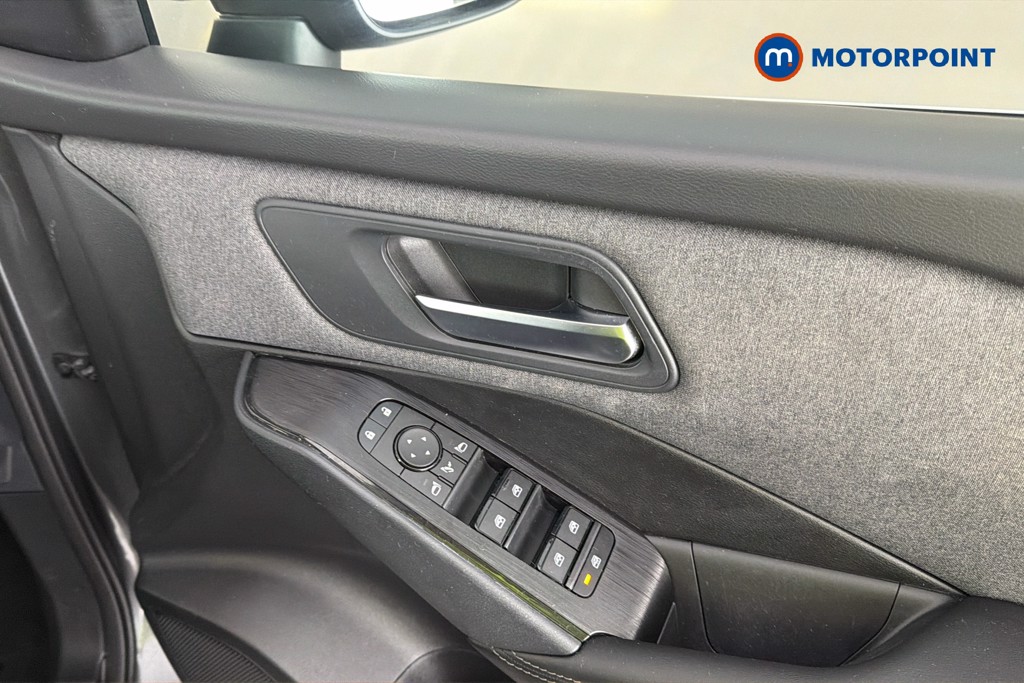 Nissan Qashqai Acenta Premium Manual Petrol SUV - Stock Number (1660455) - 42nd supplementary image
