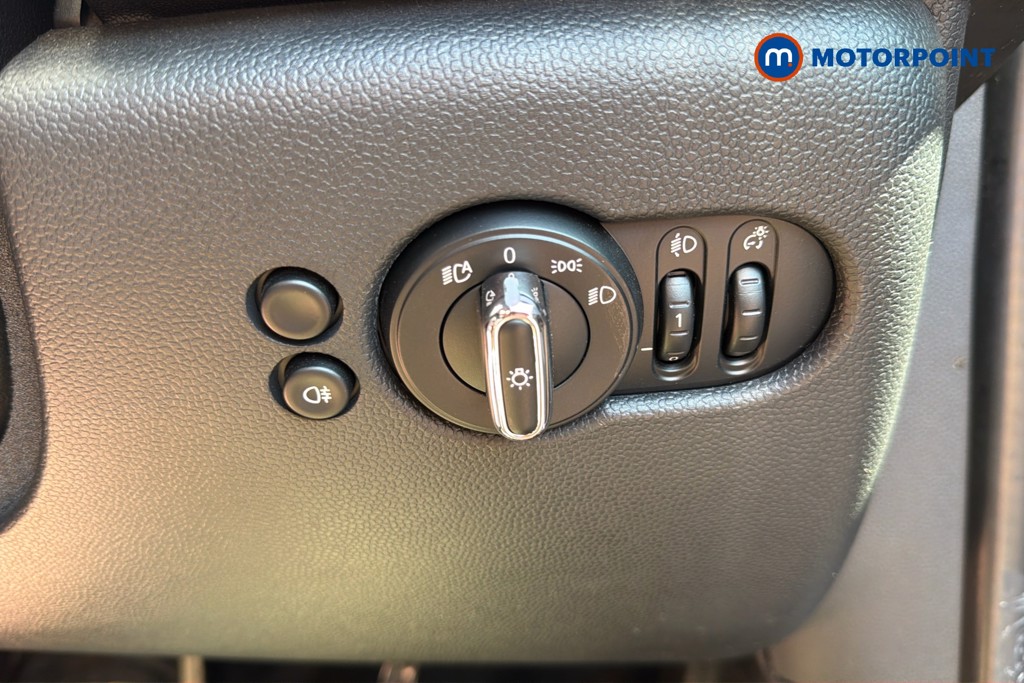 Mini Hatchback Cooper Exclusive Automatic Petrol Hatchback - Stock Number (1660492) - 18th supplementary image