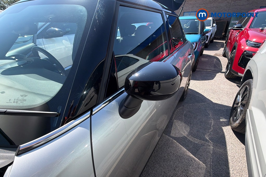 Mini Hatchback Cooper Exclusive Automatic Petrol Hatchback - Stock Number (1660492) - 43rd supplementary image