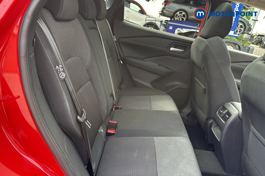 Nissan Qashqai N-Connecta Manual Petrol SUV - Stock Number (1660737) - 25th supplementary image
