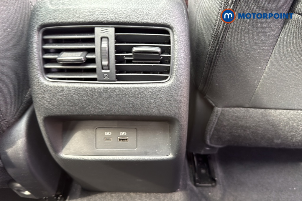 Nissan Qashqai N-Connecta Manual Petrol SUV - Stock Number (1660737) - 28th supplementary image