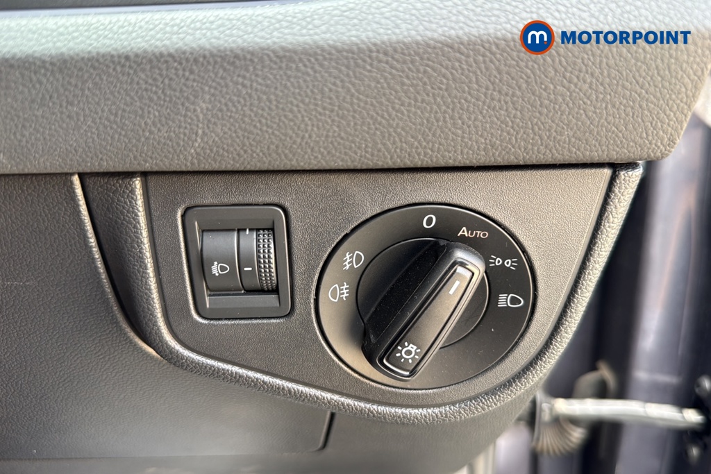 Volkswagen Polo R-Line Automatic Petrol Hatchback - Stock Number (1661278) - 11th supplementary image