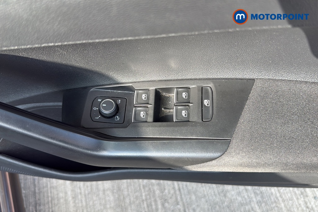 Volkswagen Polo R-Line Automatic Petrol Hatchback - Stock Number (1661278) - 19th supplementary image