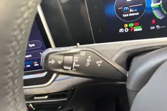 Volkswagen Passat R-Line Automatic Petrol Plug-In Hybrid Estate - Stock Number (1661559) - 5th supplementary image