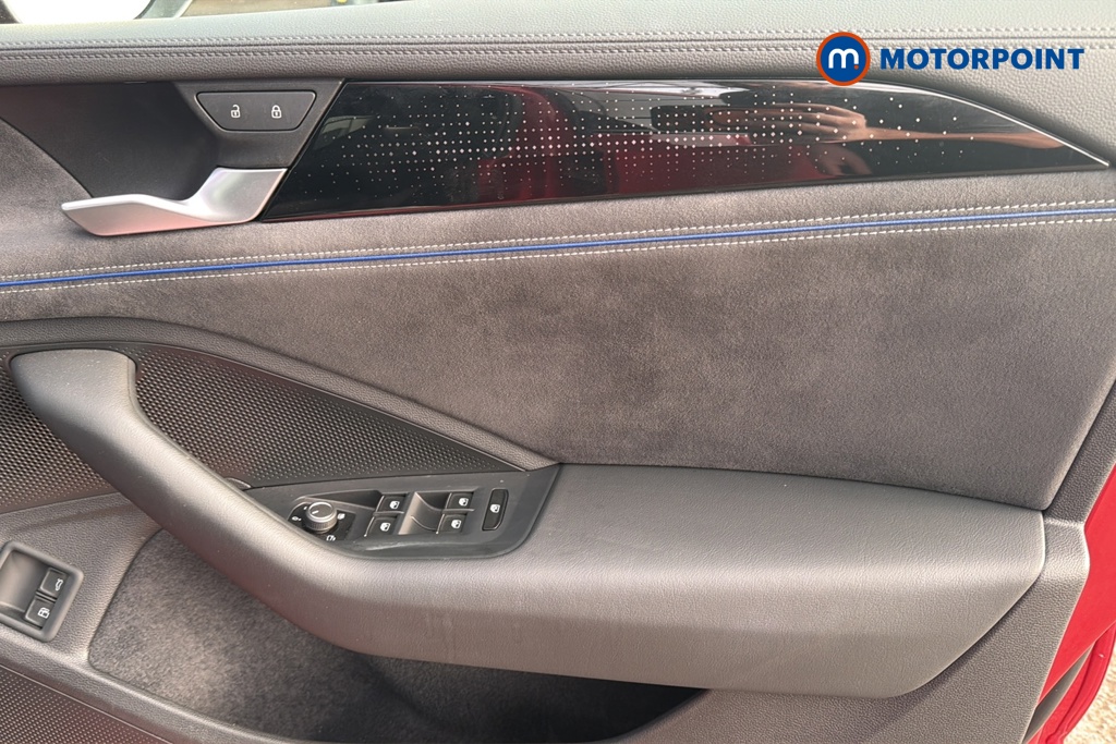 Volkswagen Passat R-Line Automatic Petrol Plug-In Hybrid Estate - Stock Number (1661559) - 10th supplementary image
