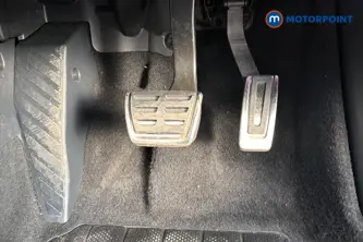 Volkswagen Passat R-Line Automatic Petrol Plug-In Hybrid Estate - Stock Number (1661559) - 24th supplementary image