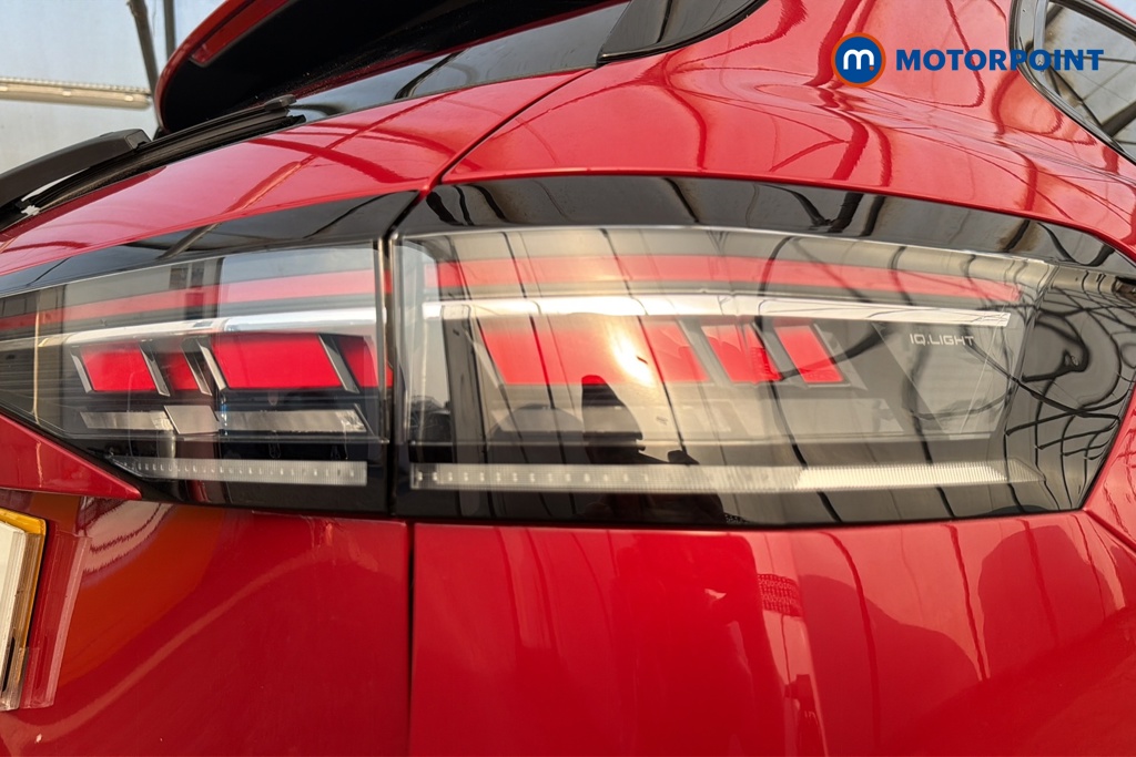 Volkswagen Passat R-Line Automatic Petrol Plug-In Hybrid Estate - Stock Number (1661559) - 36th supplementary image
