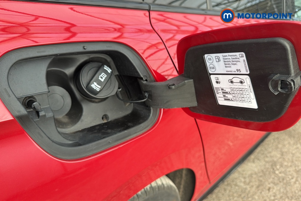 Volkswagen Passat R-Line Automatic Petrol Plug-In Hybrid Estate - Stock Number (1661559) - 41st supplementary image