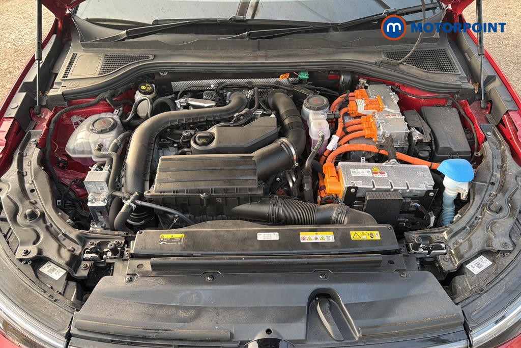 Volkswagen Passat R-Line Automatic Petrol Plug-In Hybrid Estate - Stock Number (1661559) - 48th supplementary image