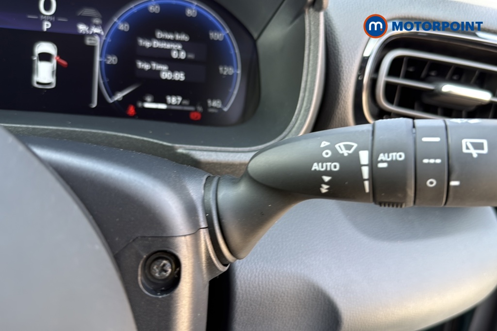 Toyota Yaris Excel Automatic Petrol-Electric Hybrid Hatchback - Stock Number (1661699) - 6th supplementary image