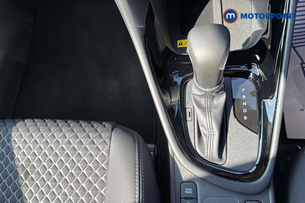 Toyota Yaris Excel Automatic Petrol-Electric Hybrid Hatchback - Stock Number (1661699) - 15th supplementary image