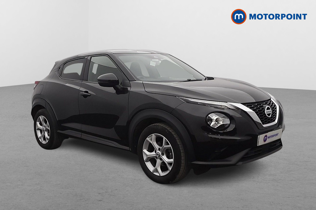 Nissan Juke N-Connecta Manual Petrol SUV - Stock Number (1635157) - Drivers side front corner