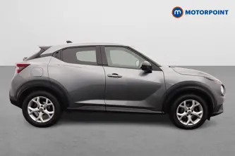 Nissan Juke N-Connecta Manual Petrol SUV - Stock Number (1635423) - Drivers side
