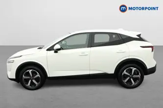 Nissan Qashqai N-Connecta Manual Petrol SUV - Stock Number (1636679) - Passenger side
