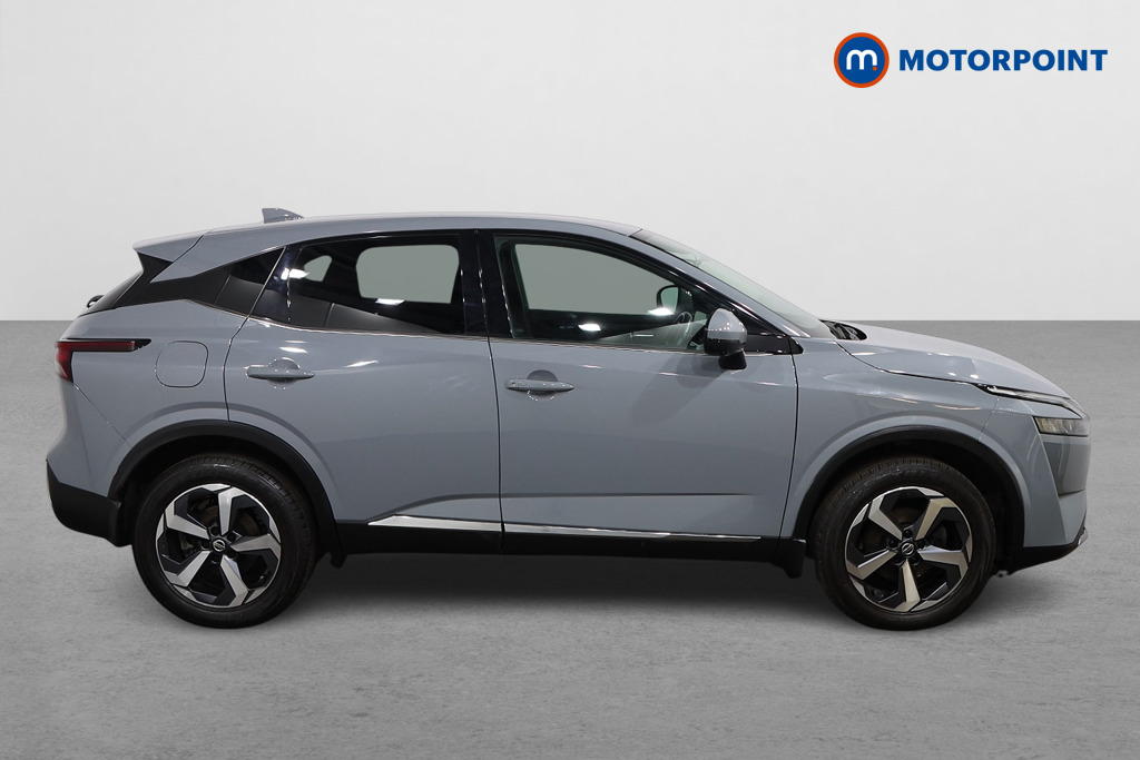 Nissan Qashqai N-Connecta Manual Petrol SUV - Stock Number (1641765) - Drivers side