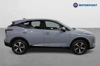 Nissan Qashqai N-Connecta Manual Petrol SUV - Stock Number (1641765) - Drivers side