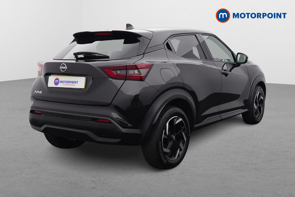 Nissan Juke N-Connecta Manual Petrol SUV - Stock Number (1642330) - Drivers side rear corner