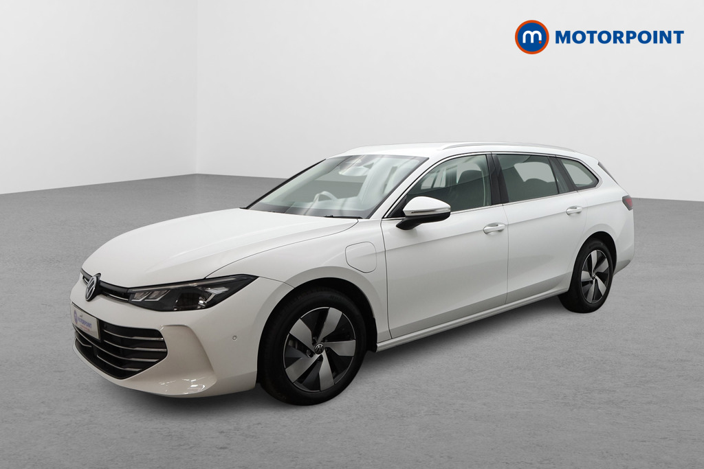 Volkswagen Passat Life Automatic Petrol Plug-In Hybrid Estate - Stock Number (1643786) - Passenger side front corner