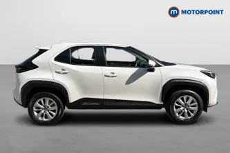Toyota Yaris Cross Icon Automatic Petrol-Electric Hybrid Estate - Stock Number (1645320) - Passenger side