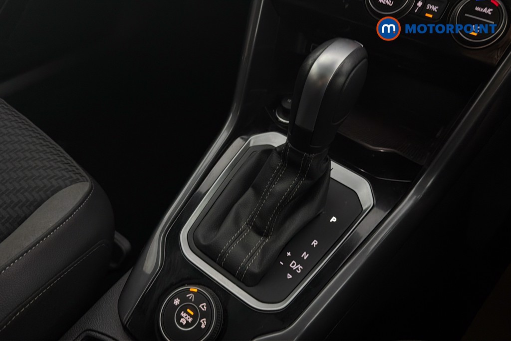 Volkswagen T-Roc R-Line Automatic Petrol SUV - Stock Number (1645814) - 11th supplementary image