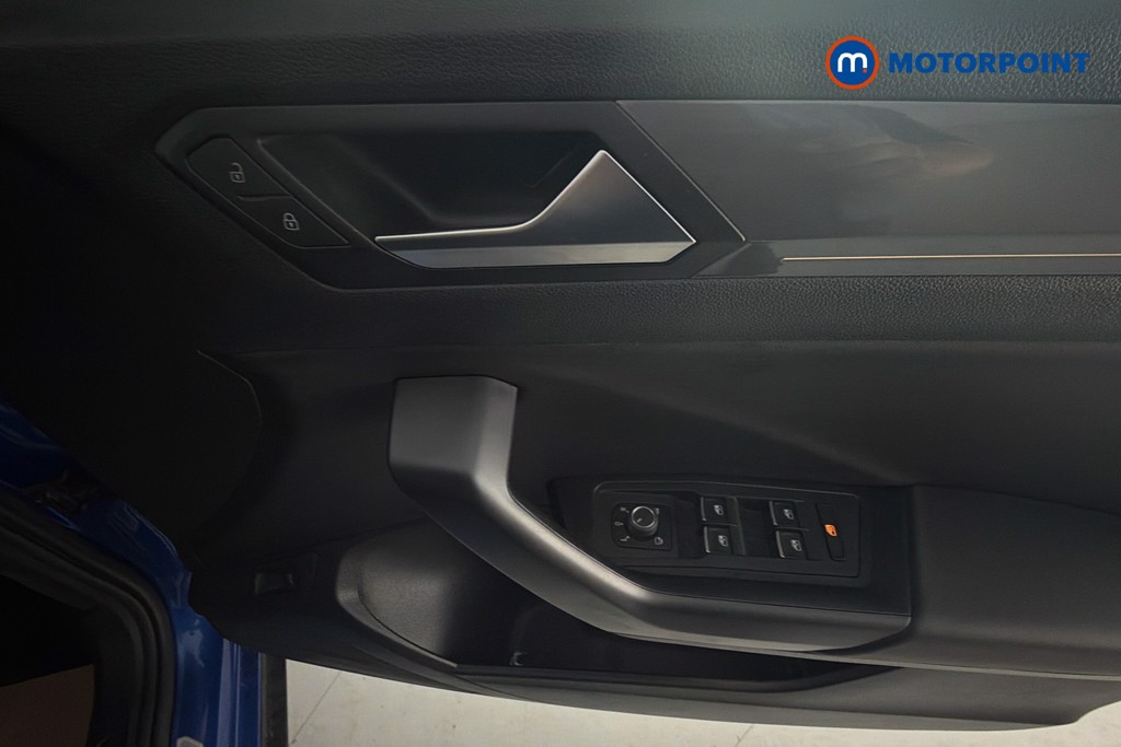 Volkswagen T-Roc R-Line Automatic Petrol SUV - Stock Number (1645814) - 19th supplementary image
