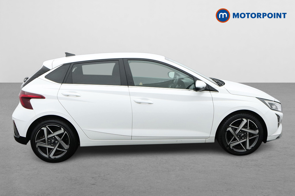 Hyundai I20 Premium Manual Petrol Hatchback - Stock Number (1645860) - Drivers side