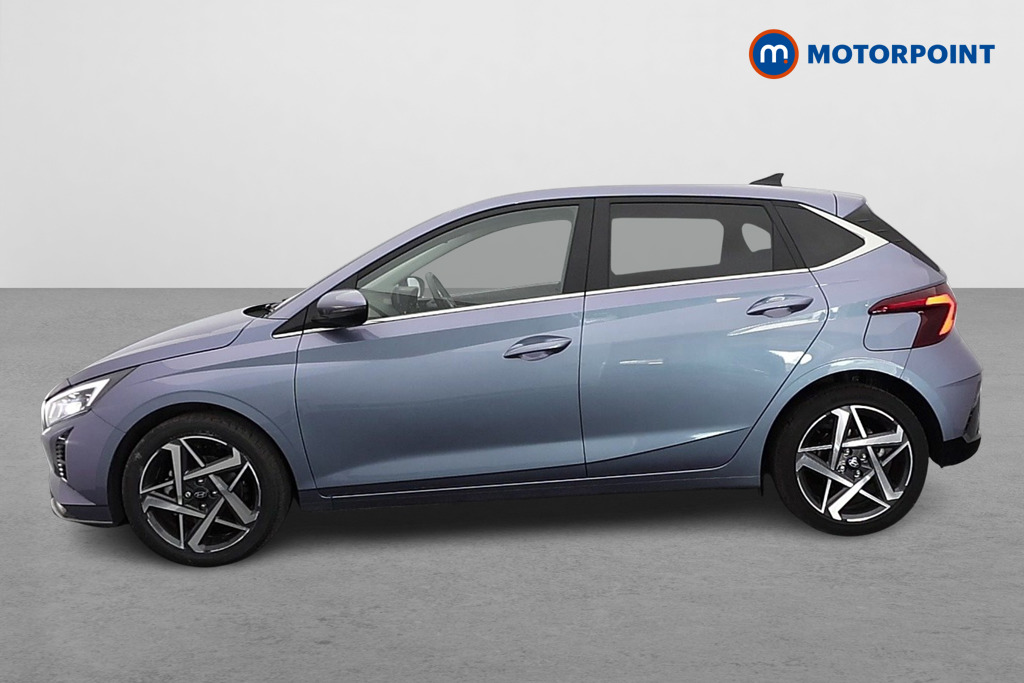 Hyundai I20 Premium Manual Petrol Hatchback - Stock Number (1646041) - Passenger side