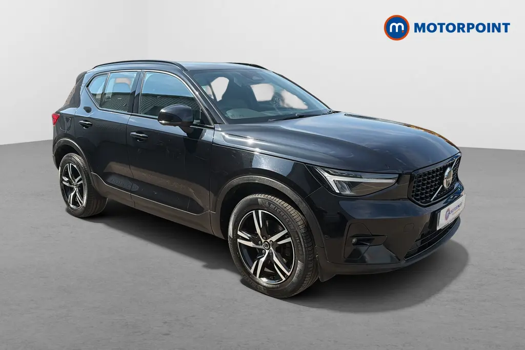 2024 VOLVO XC40