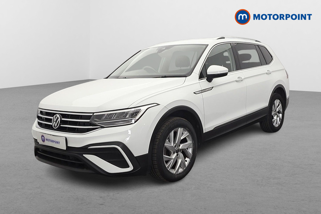 Volkswagen Tiguan Allspace Life Manual Petrol SUV - Stock Number (1647400) - Passenger side front corner