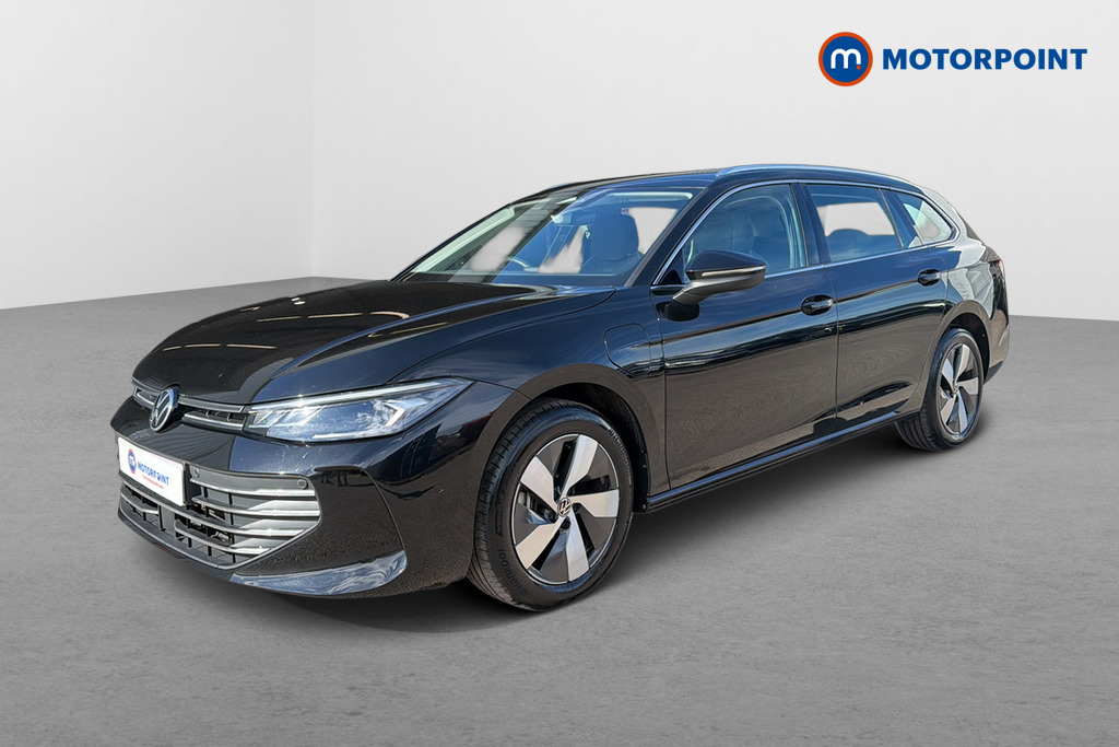 Volkswagen Passat Life Automatic Petrol Plug-In Hybrid Estate - Stock Number (1647523) - Passenger side front corner
