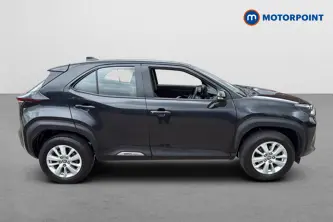 Toyota Yaris Cross Icon Automatic Petrol-Electric Hybrid Estate - Stock Number (1647868) - Passenger side