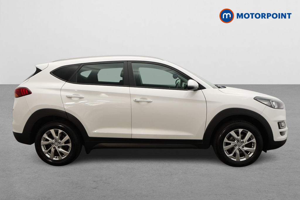Hyundai Tucson Se Nav Manual Petrol SUV - Stock Number (1647976) - Drivers side