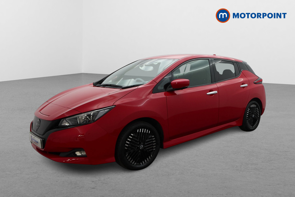 Nissan Leaf N-Connecta Automatic Electric Hatchback - Stock Number (1648154) - Passenger side front corner