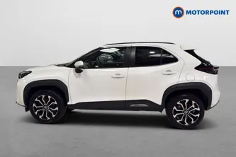 Toyota Yaris Cross Design Automatic Petrol-Electric Hybrid Estate - Stock Number (1648281) - Drivers side