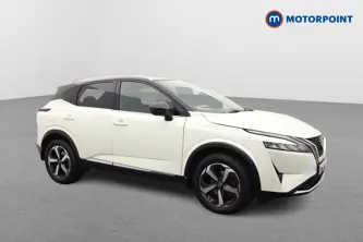 Nissan Qashqai N-Connecta Automatic Petrol SUV - Stock Number (1648766) - Drivers side front corner