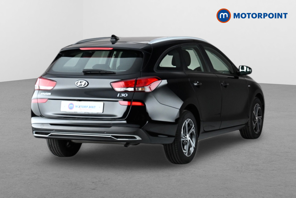 Hyundai I30 Se Connect Automatic Petrol Estate - Stock Number (1648908) - Drivers side rear corner