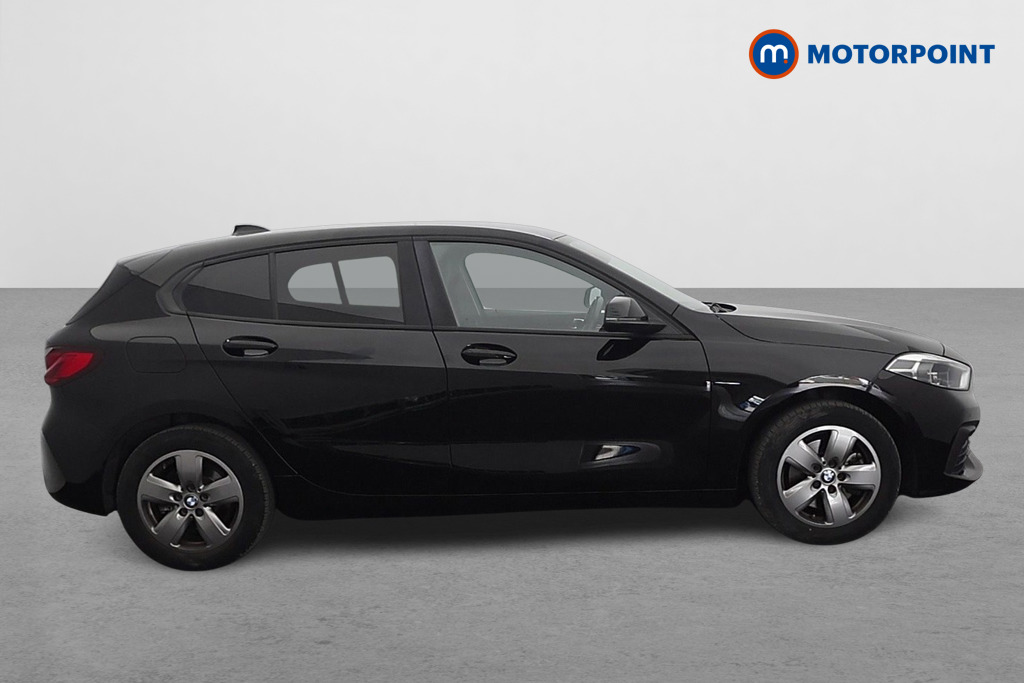 BMW 1 Series SE Manual Petrol Hatchback - Stock Number (1650517) - Drivers side