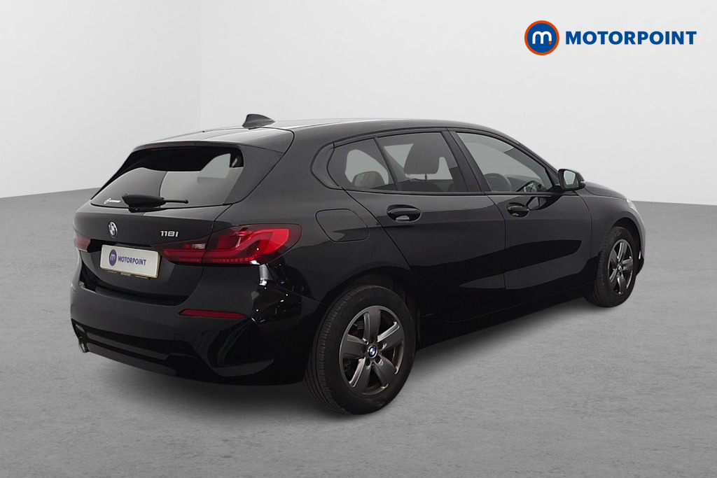 BMW 1 Series SE Manual Petrol Hatchback - Stock Number (1650517) - Drivers side rear corner