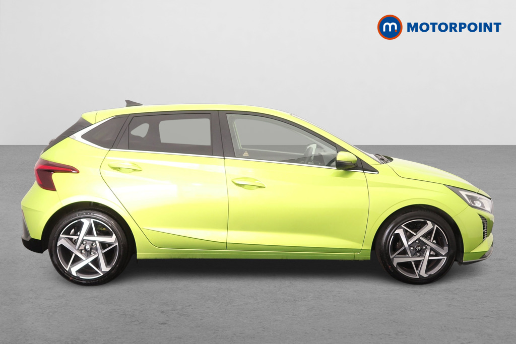 Hyundai I20 Premium Manual Petrol Hatchback - Stock Number (1651130) - Drivers side