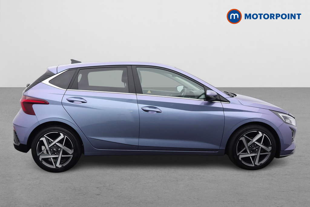 Hyundai I20 Premium Manual Petrol Hatchback - Stock Number (1651131) - Drivers side