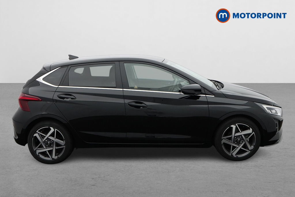 Hyundai I20 Premium Manual Petrol Hatchback - Stock Number (1651137) - Drivers side