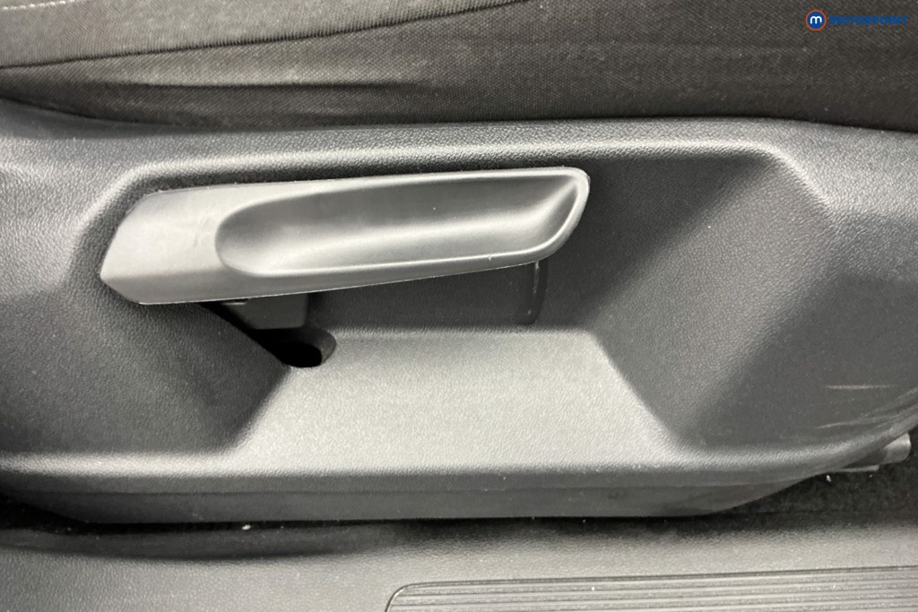 Volkswagen Tiguan Allspace Life Automatic Petrol SUV - Stock Number (1652030) - 23rd supplementary image
