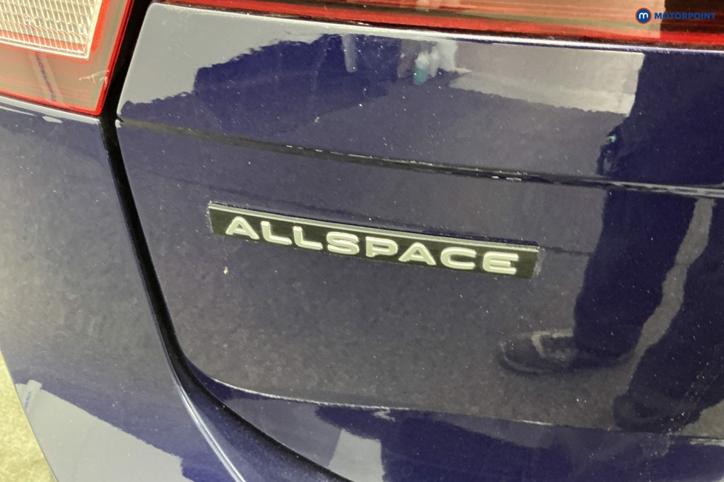 Volkswagen Tiguan Allspace Life Automatic Petrol SUV - Stock Number (1652030) - 32nd supplementary image