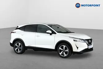 Nissan Qashqai N-Connecta Automatic Petrol SUV - Stock Number (1652039) - Drivers side front corner