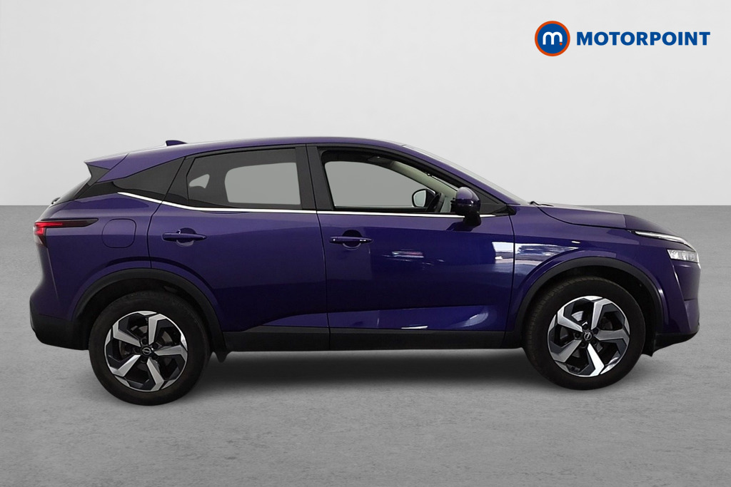 Nissan Qashqai N-Connecta Manual Petrol SUV - Stock Number (1652079) - Drivers side