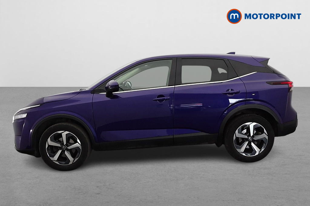 Nissan Qashqai N-Connecta Manual Petrol SUV - Stock Number (1652079) - Passenger side