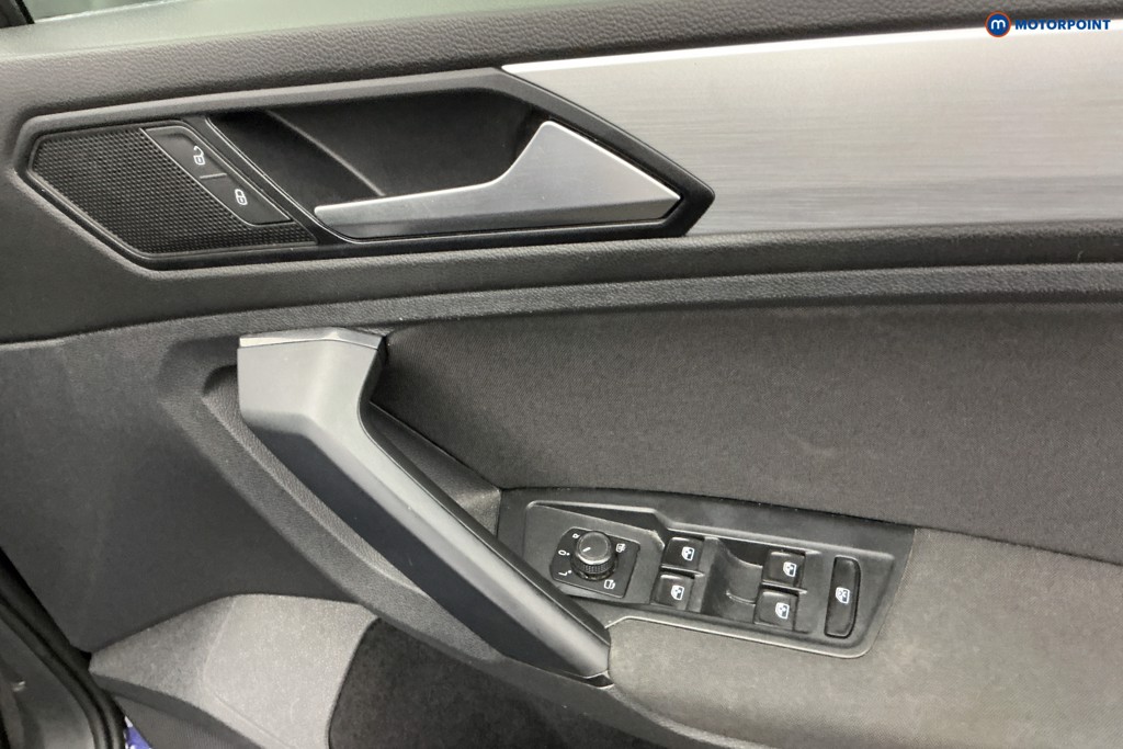 Volkswagen Tiguan Match Manual Diesel SUV - Stock Number (1652239) - 25th supplementary image