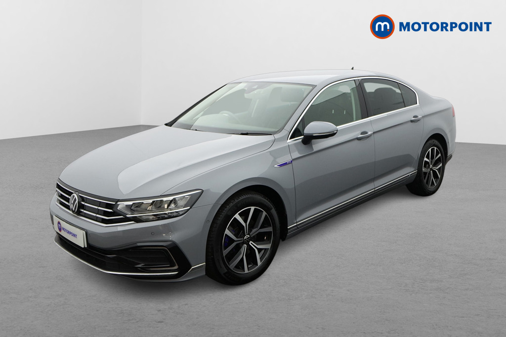 Volkswagen Passat GTE Automatic Petrol Plug-In Hybrid Saloon - Stock Number (1652786) - Passenger side front corner